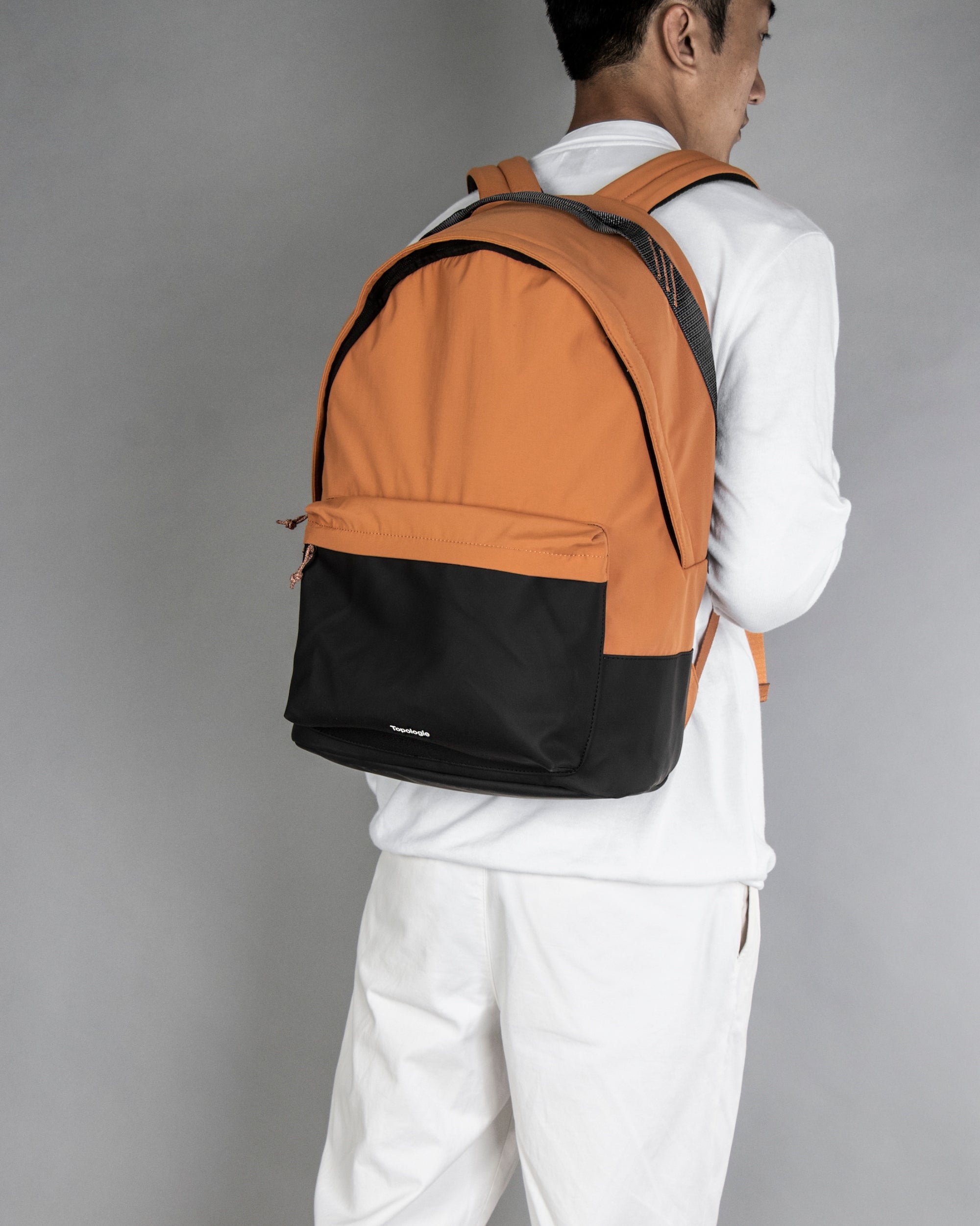 Block 拼色後背包