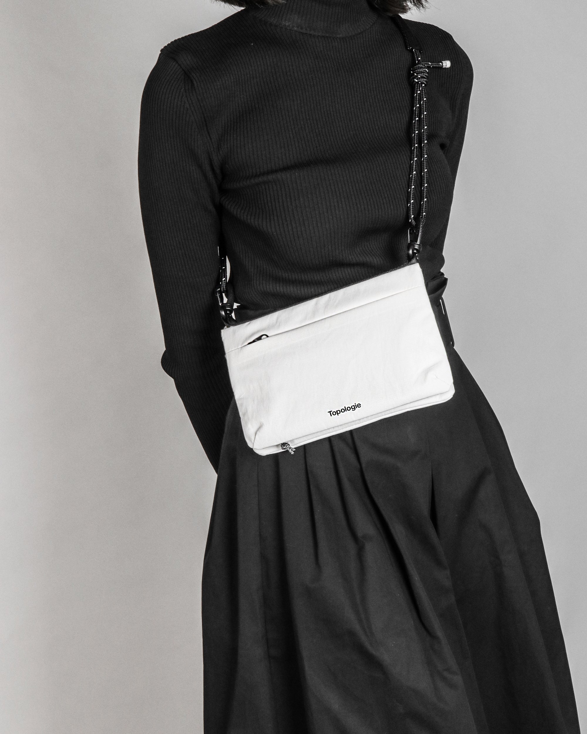 Fold 防潑水摺疊斜背貼身包