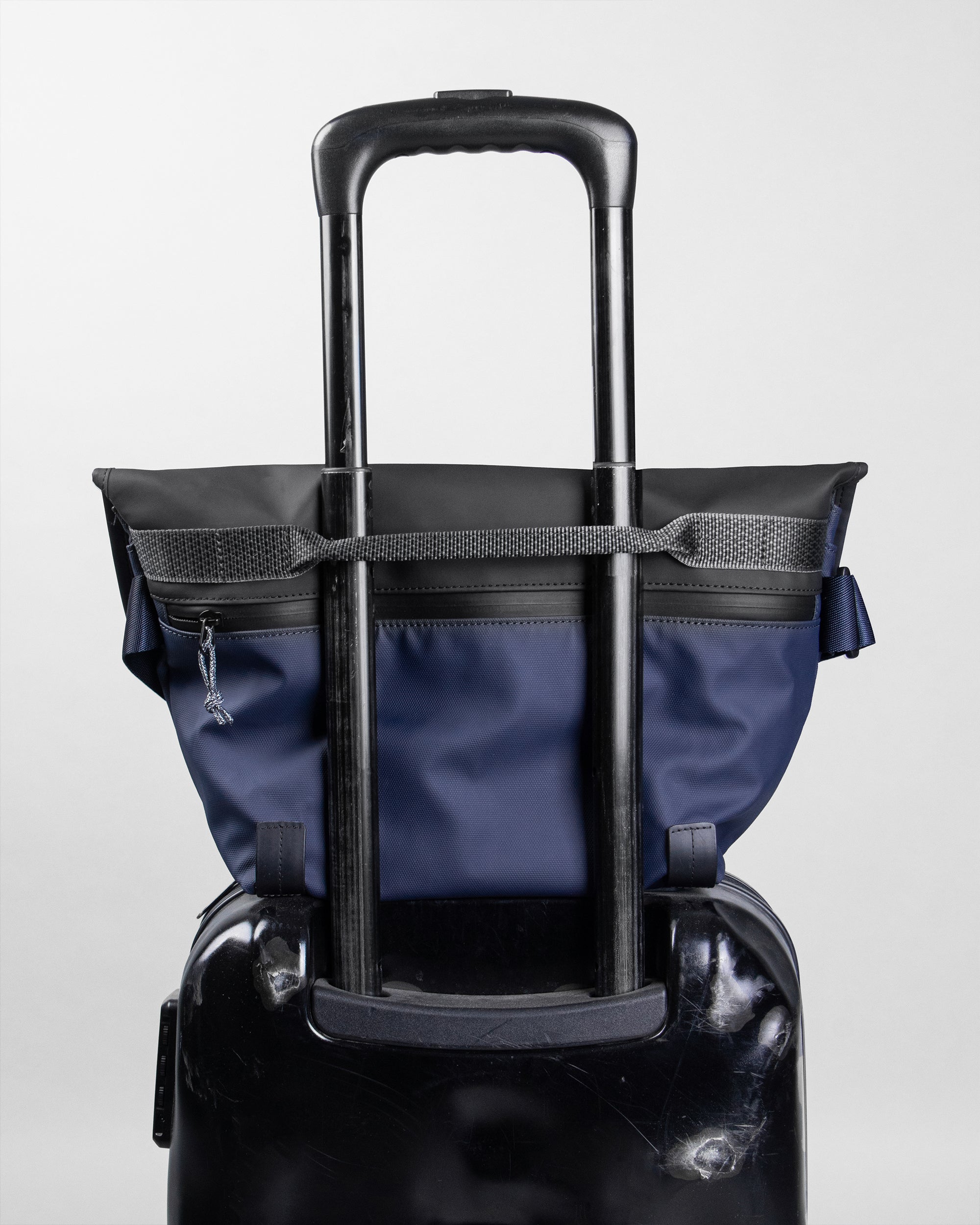 Pacer 防潑水郵差包