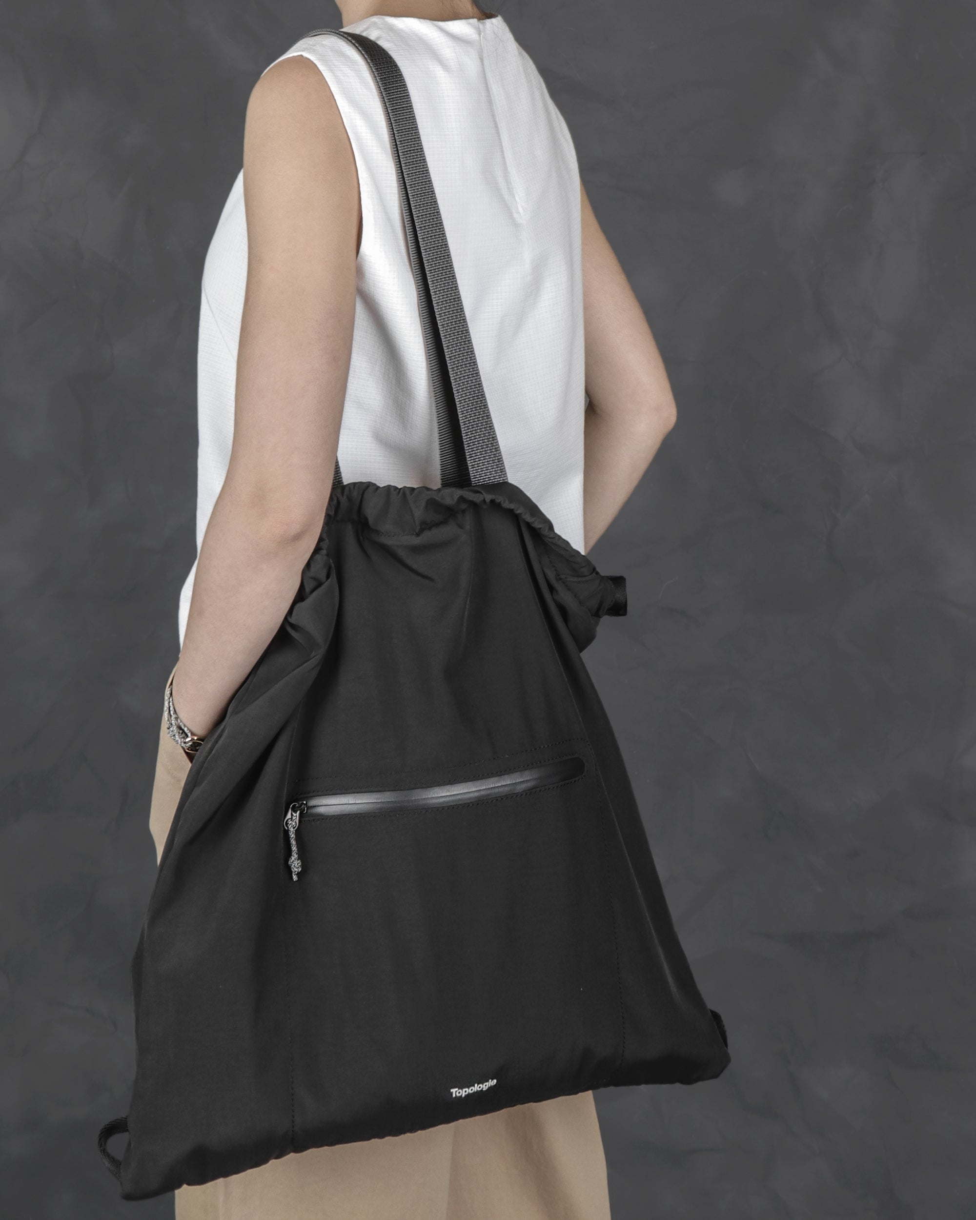 Draw 輕便抽繩托特包