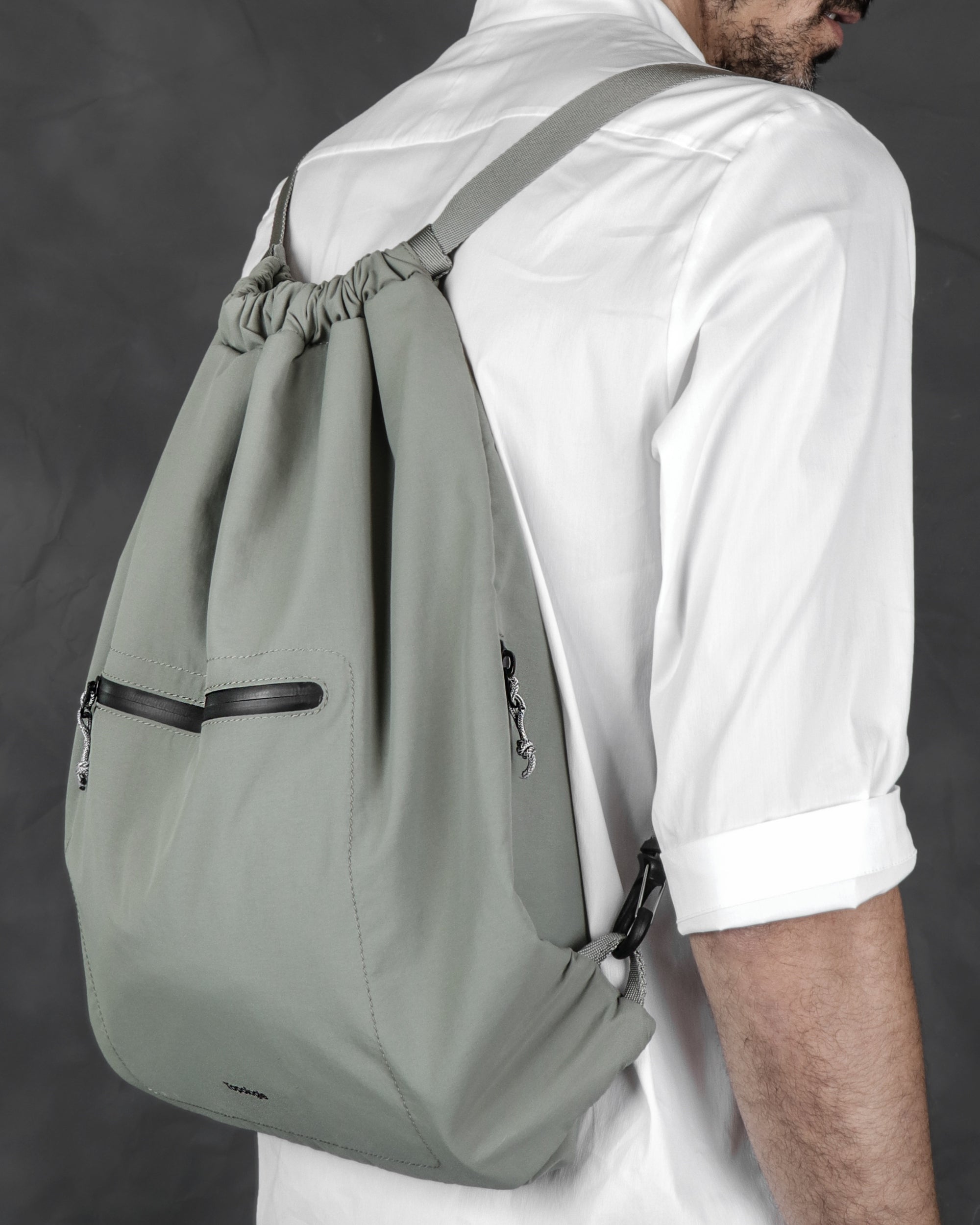 Draw 輕便抽繩托特包