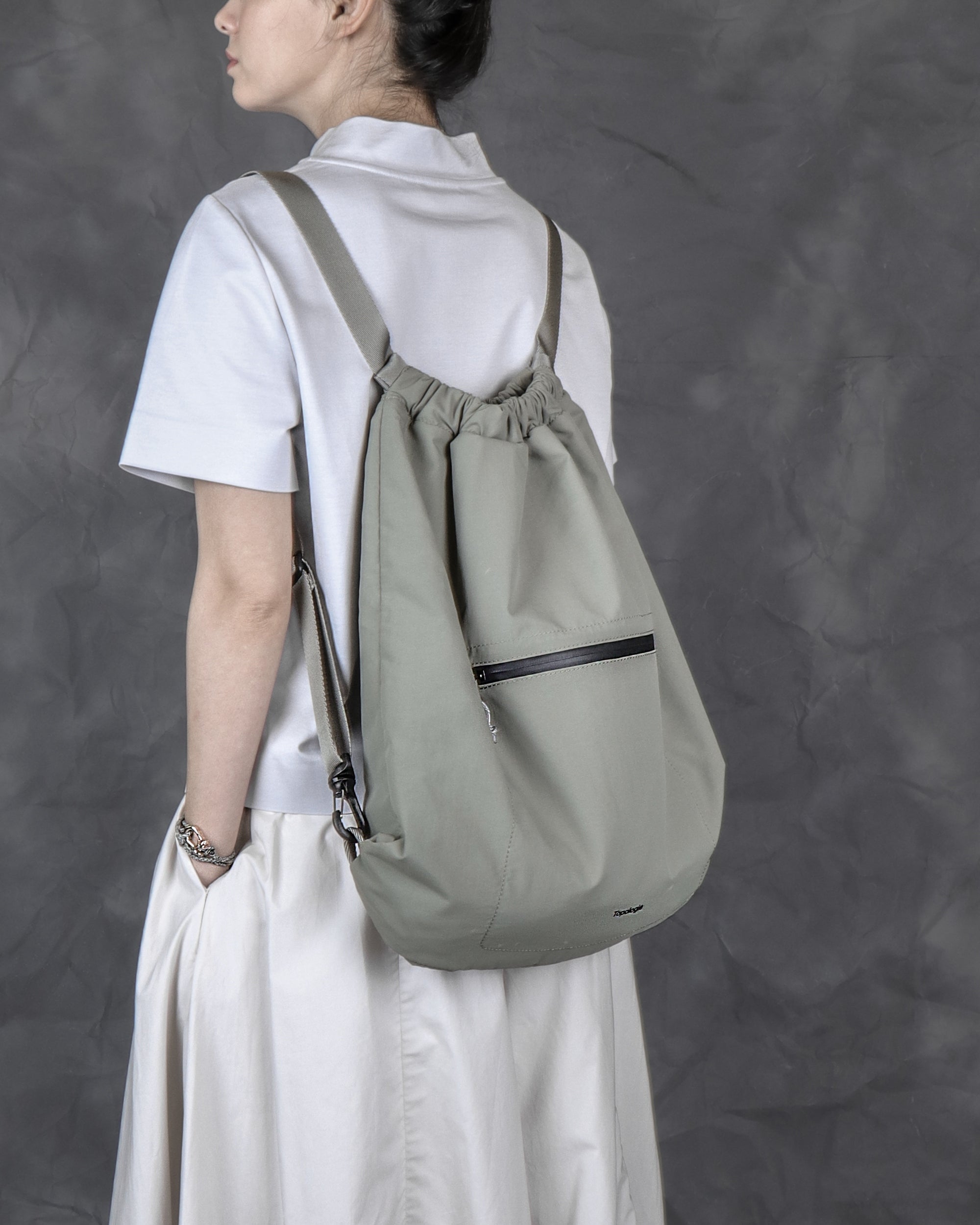 Draw 輕便抽繩托特包