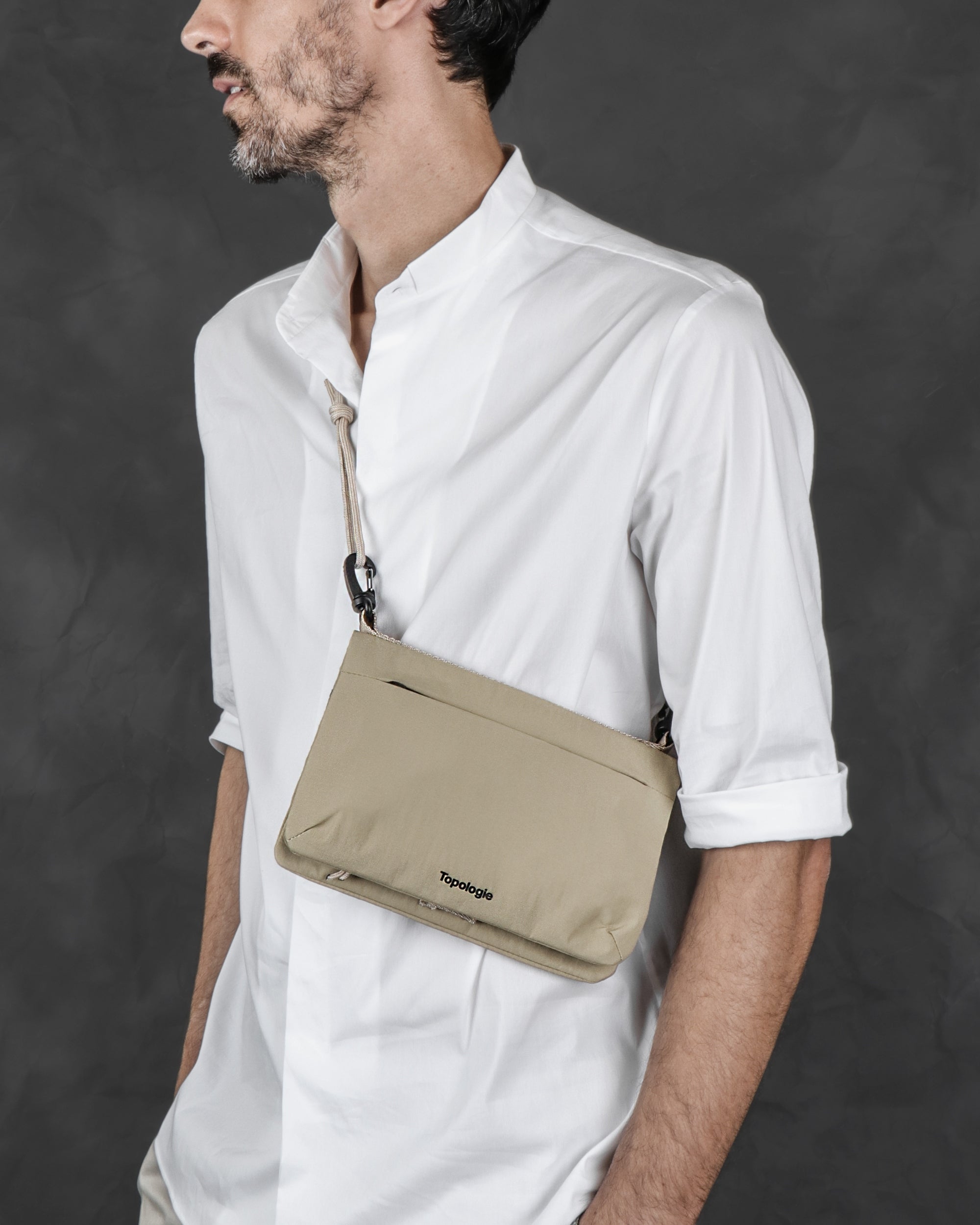 Fold 輕便摺疊斜背貼身包