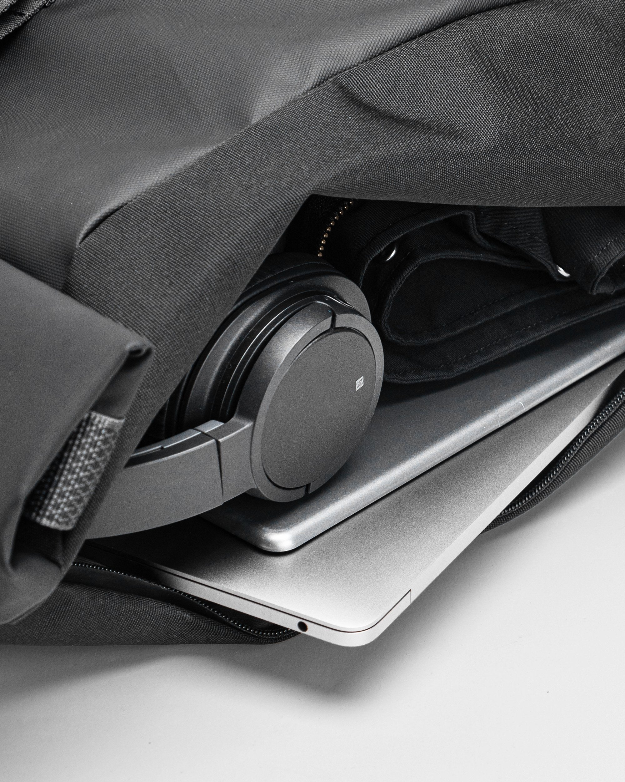 Rolltop 防潑水卷蓋背包